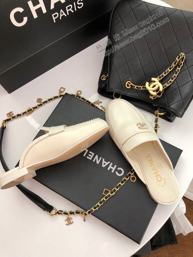 Chanel女鞋 香奈兒2020春夏頂級涼鞋系列 大扣小珍珠 Chanel爆款休閒女單皮鞋  naq1314